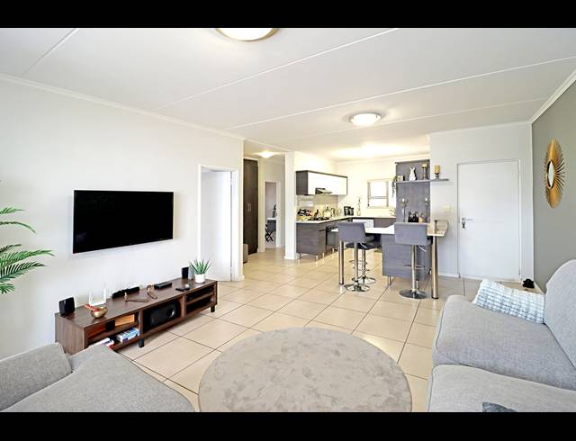 2 BEDROOM APARTMENT FOR SALE IN GREENSTONE HILL